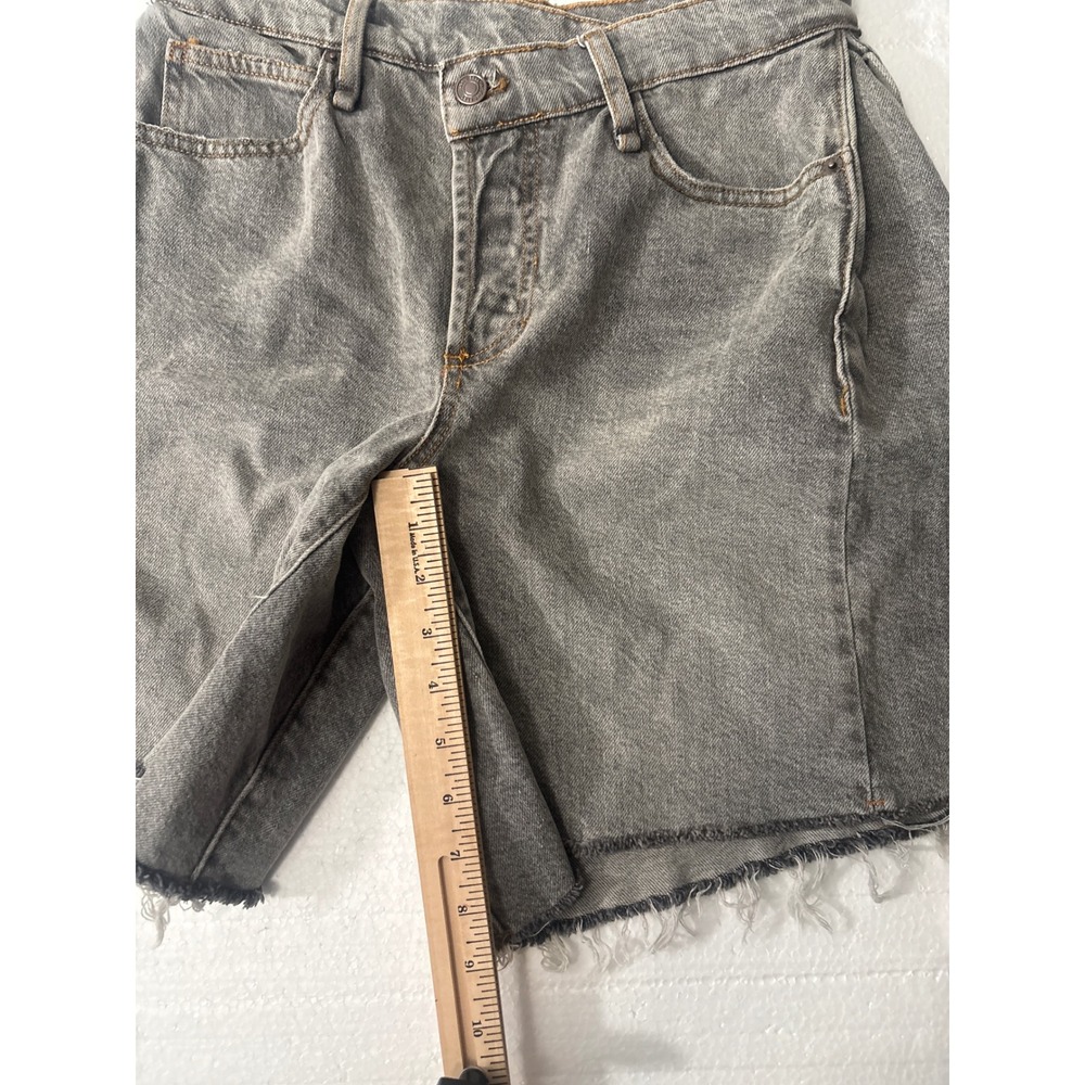 We The Free Shorts Women 26 Grey Boomerang High Rise Long Crossover Waist Denim - Picture 11 of 12